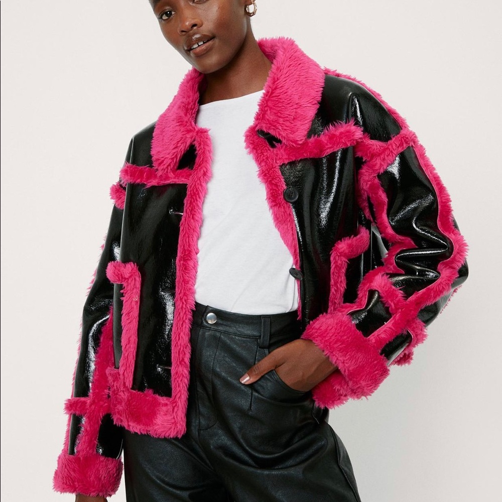 NWT!! ✨NASTY GAL Size4/small Vinyl Faux Fur Trimmed jacket✨